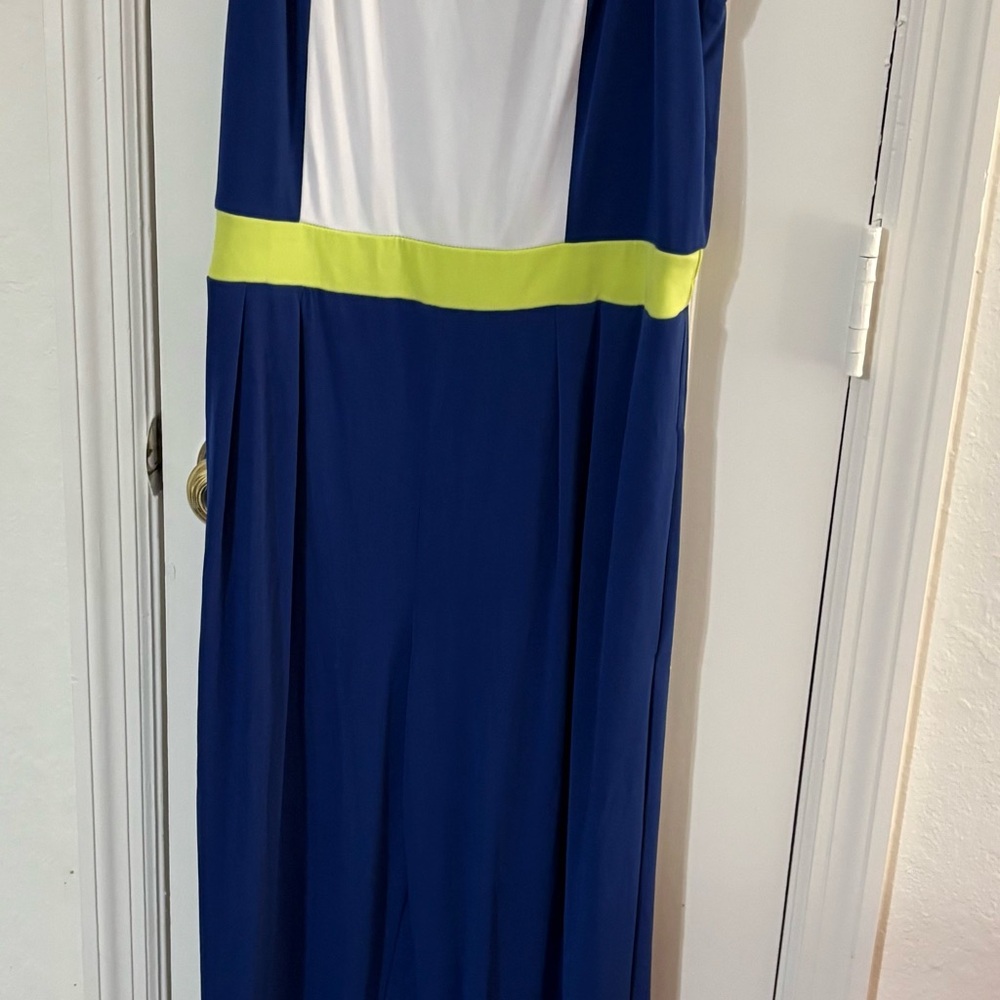 Vince Camuto Jumpsuit. Women’s SZ M. EUC.